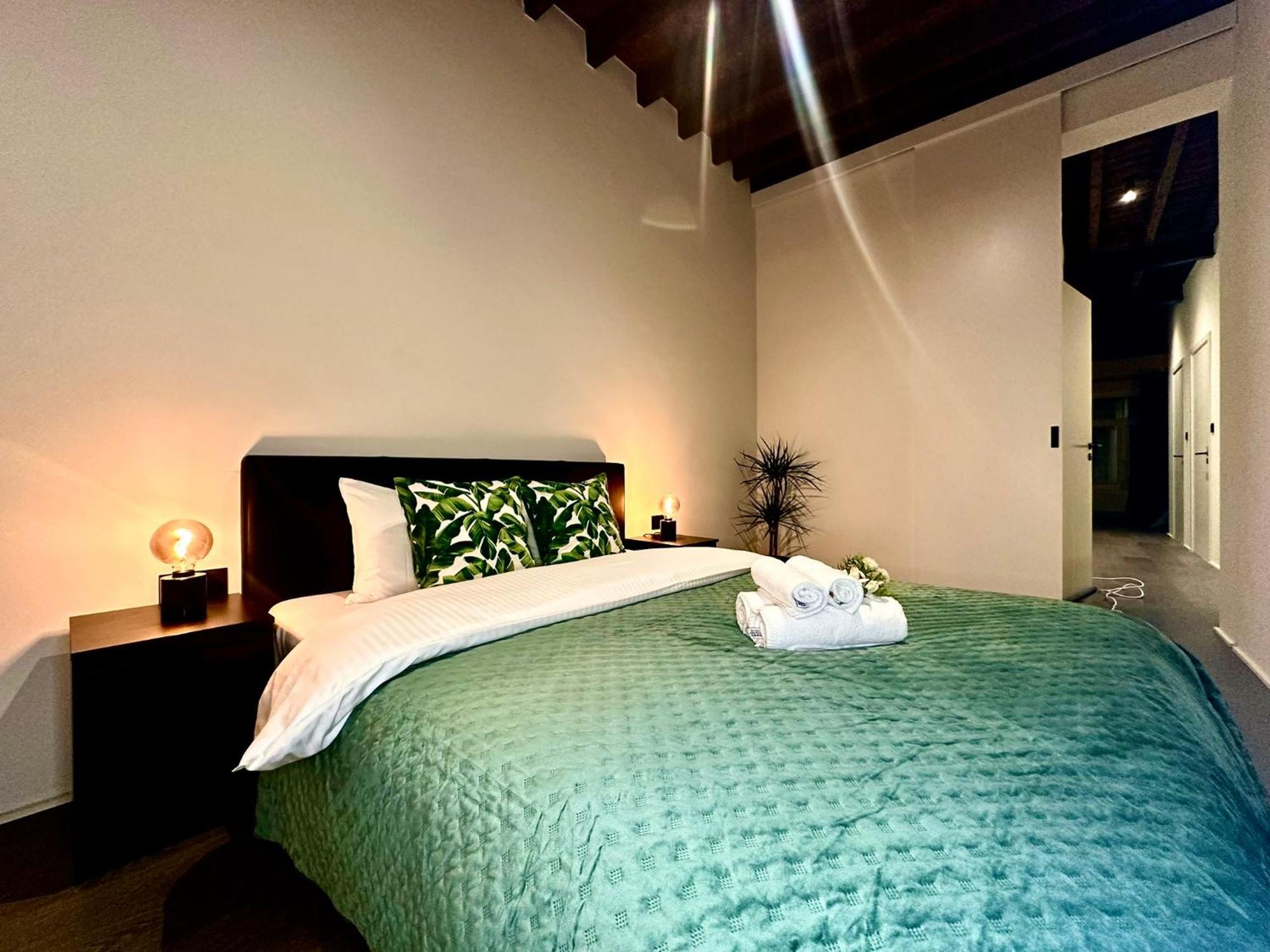 Luxury Suites Princess By Rikas Hotels Amberes Exterior foto
